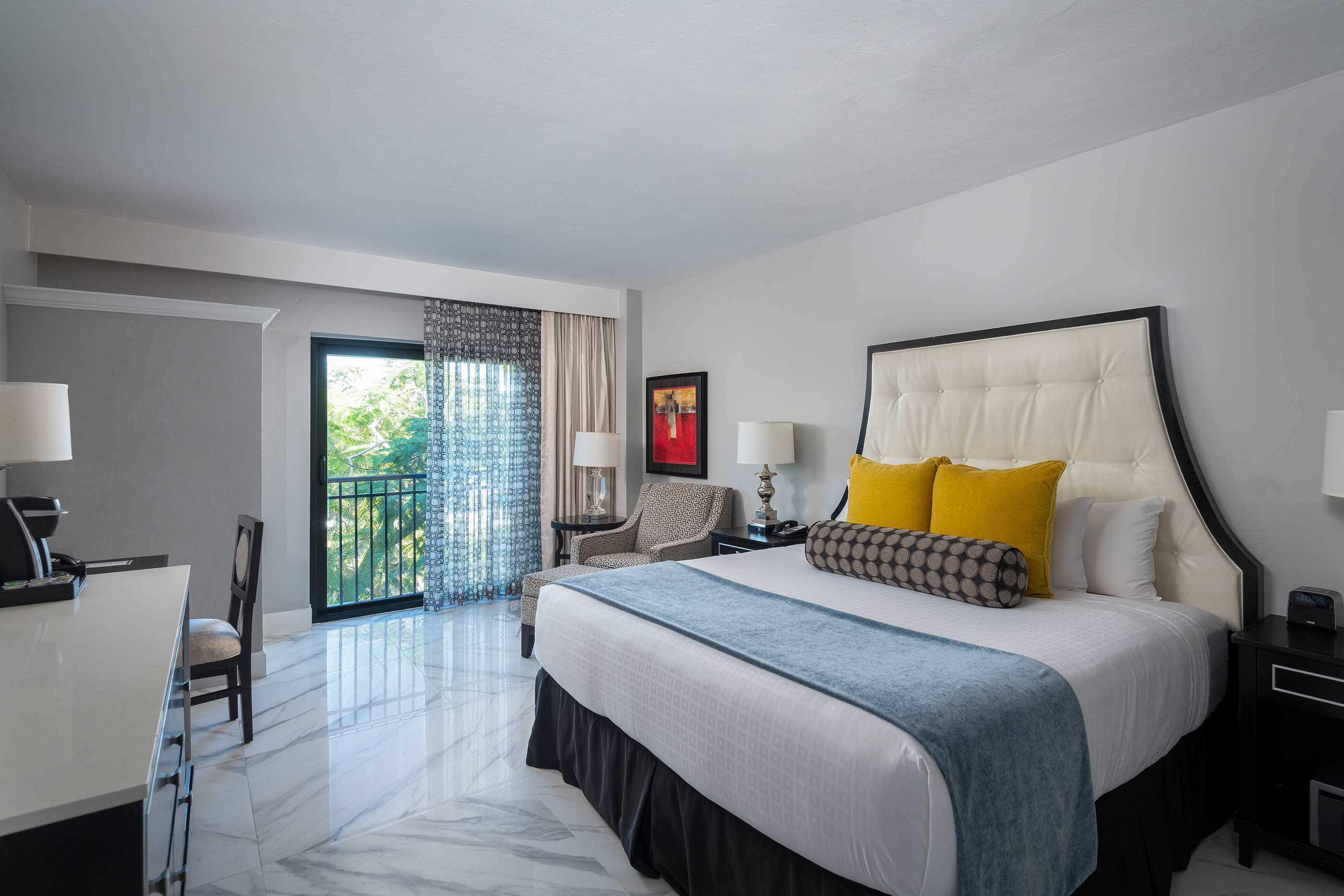 Naples Hotel Rooms \u0026 Suites | Best Hotels in Downtown Naples, image size:2800x1868